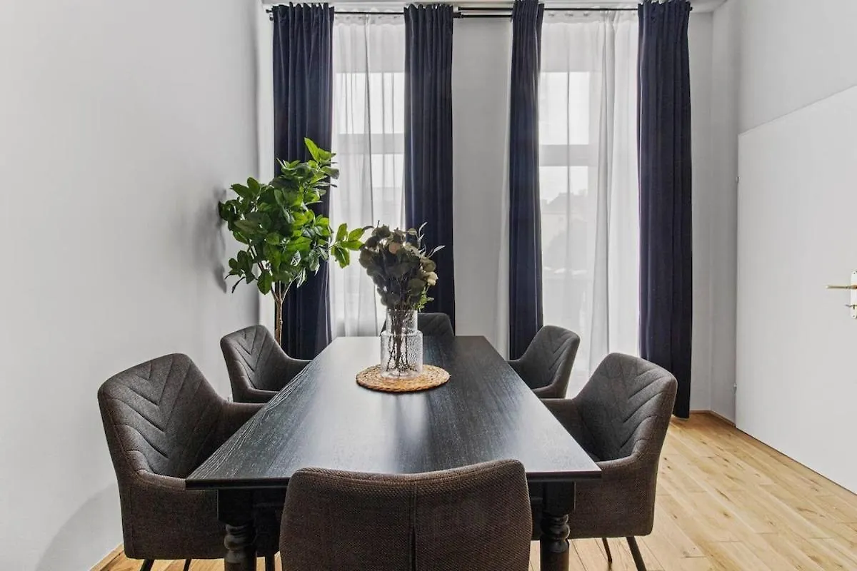 Fast Wifi I 4 Min To U3 Zipperer Strasse Apartment Vienna 0*,  Austria
